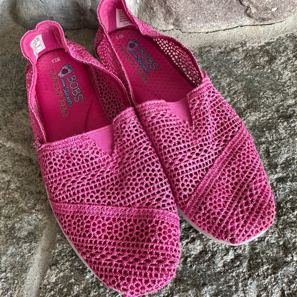 Skechers Pink Embellished Flats for Casual Comfort